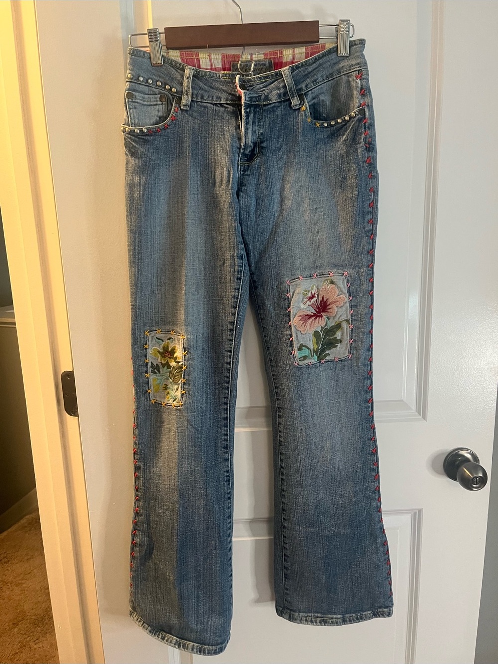 Vintage Y2K Younique Embroidered Floral Patchwork Flare Jeans - Size 7